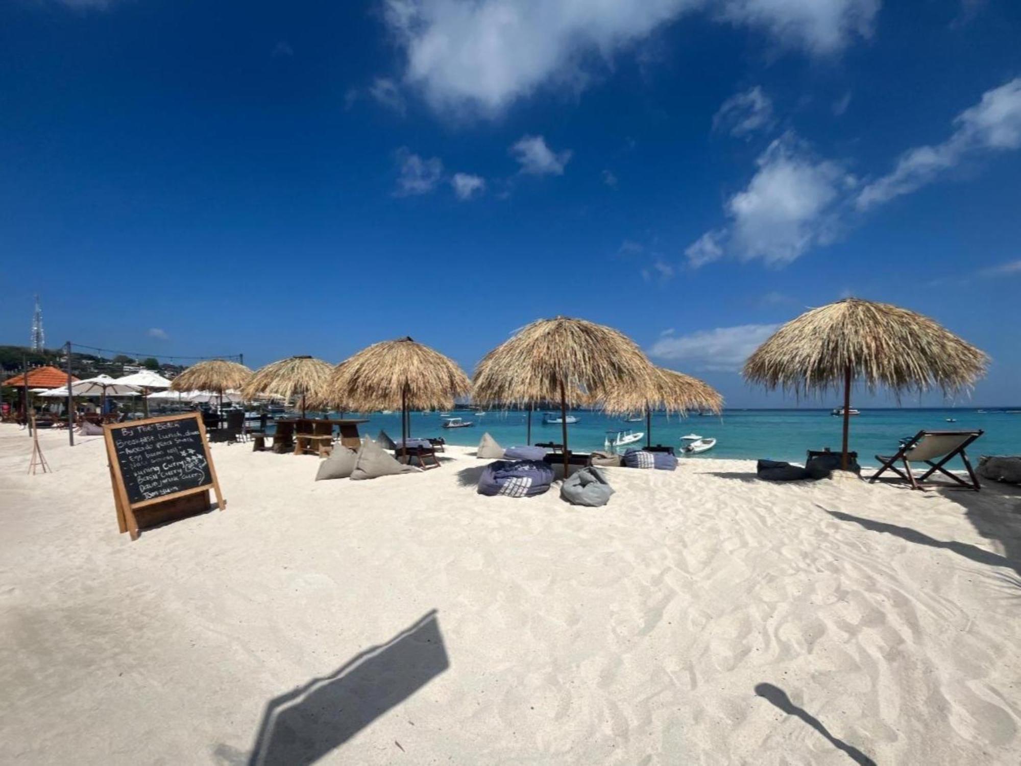 The Beach Huts Lembongan Exterior photo
